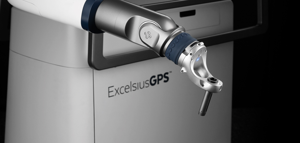 The ExcelsiusGPS<sup>®</sup> Robotic Navigation platform is the first technology to combine a rigid robotic arm and full navigation capabilities.
