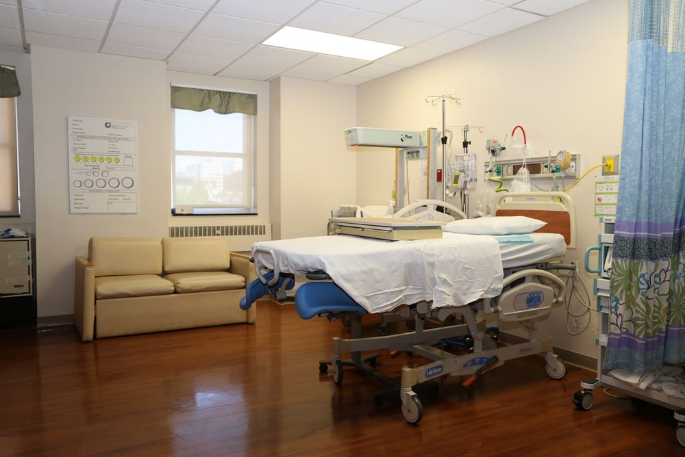 Private labor and delivery suite